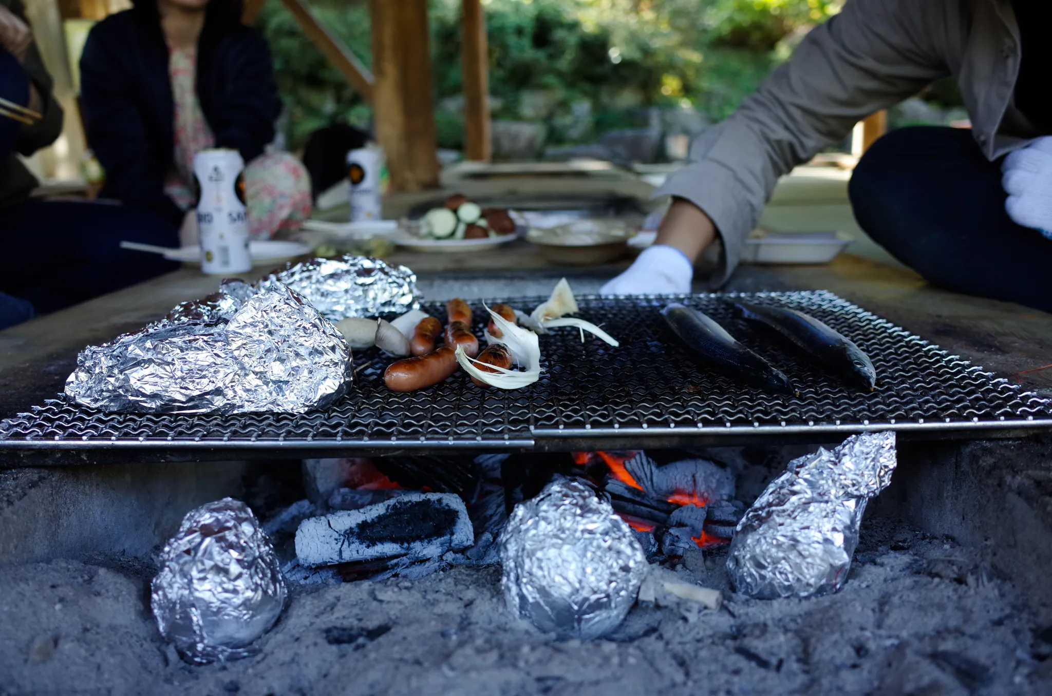 安納芋(下のホイル)と松茸とサンマで完全に秋